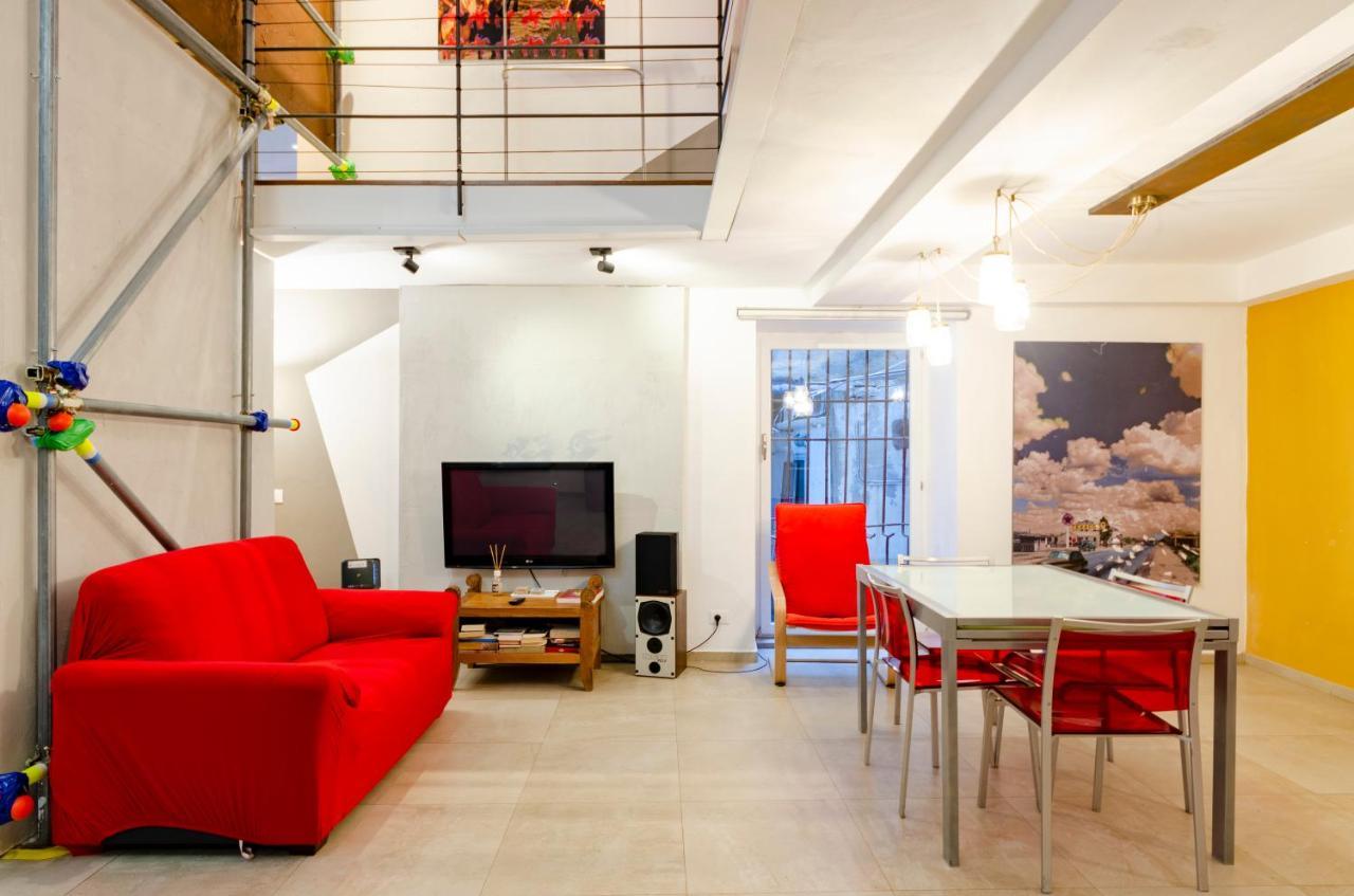 Joivy Vibrant Open-plan Apt For 6 In Historic Centre *