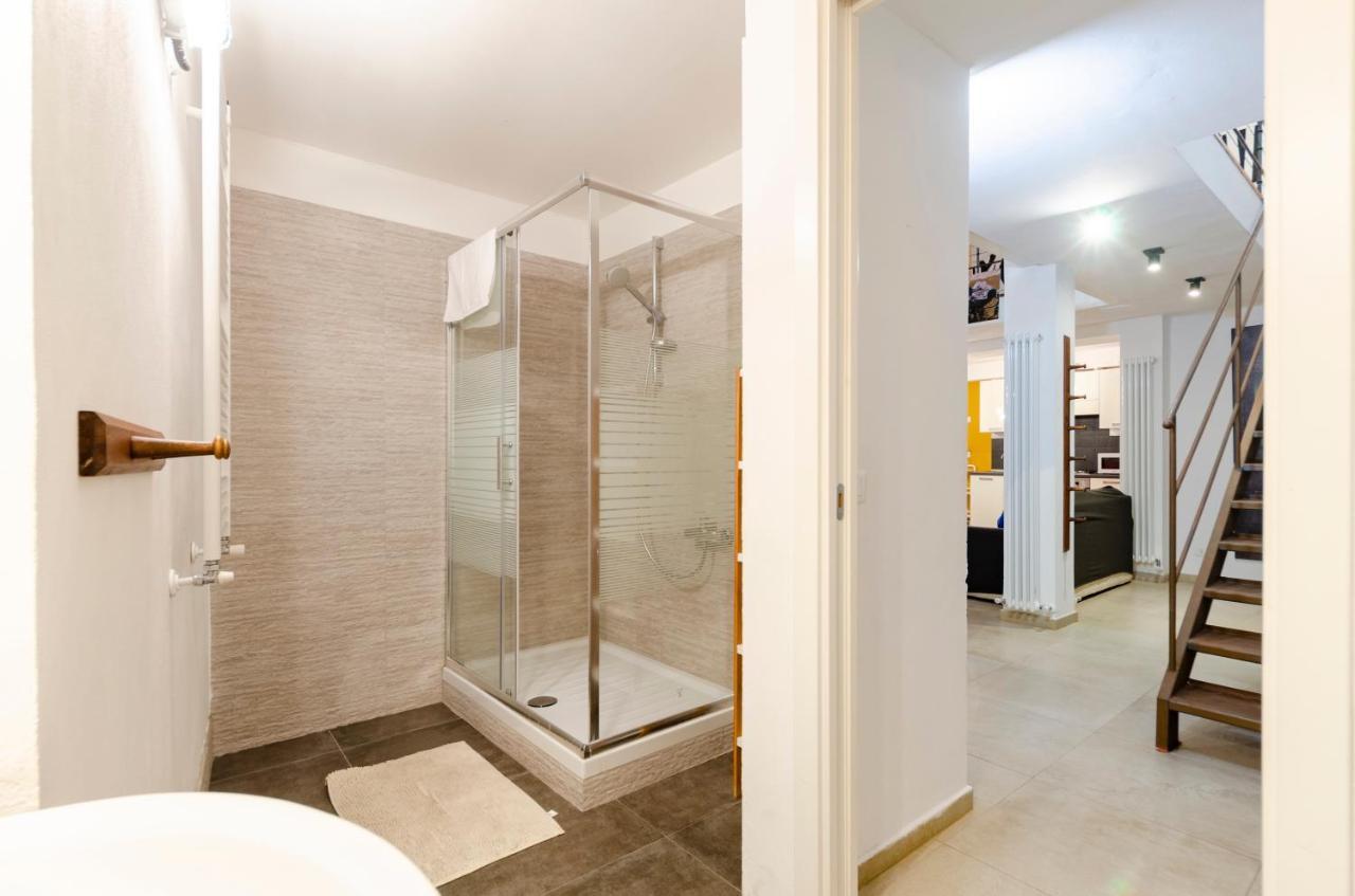 Joivy Vibrant Open-plan Apt For 6 In Historic Centre Apartment Genoa