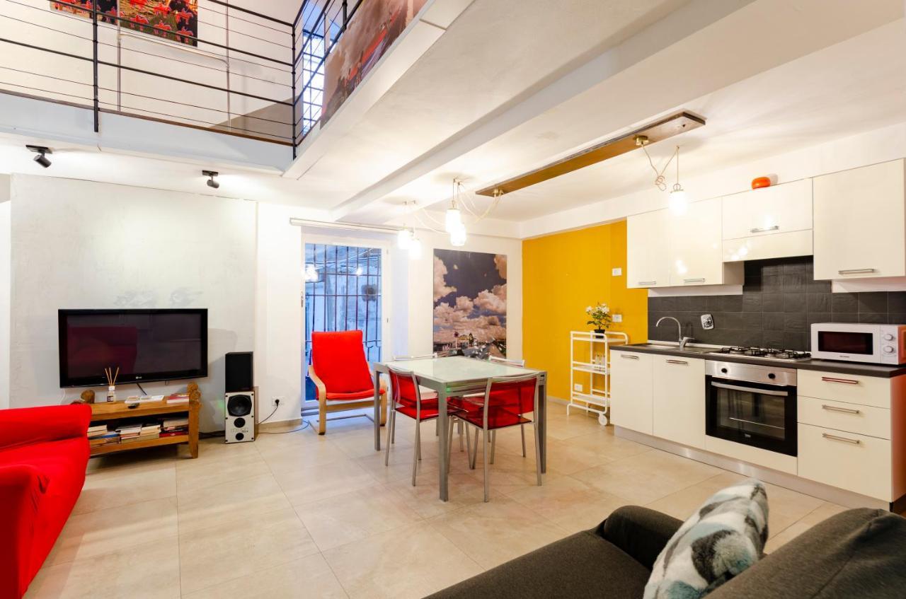Joivy Vibrant Open-plan Apt For 6 In Historic Centre Apartment